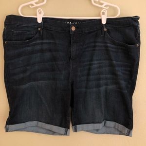 Ava and Viv Bermuda Shorts